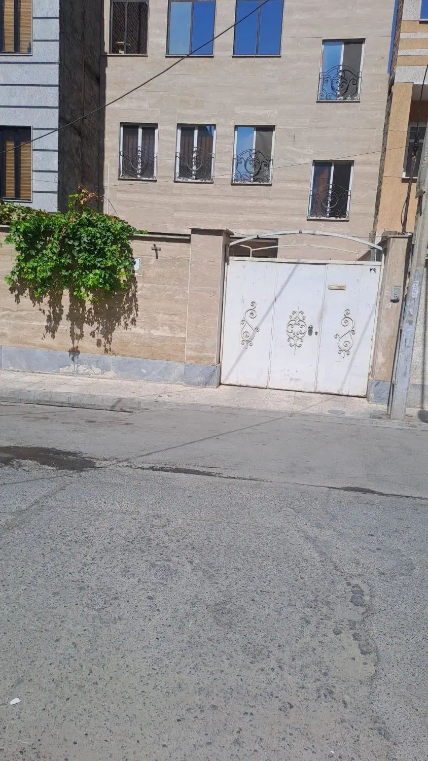 ویلایی ۲ طبقه سندار با بهر ۸ کوچه ۱۲ متری ماشین رو|فروش خانه و ویلا|کرج, اسدآباد|دیوار