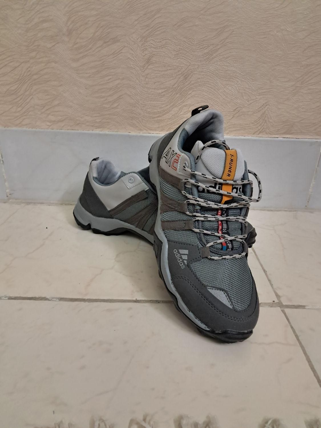 کتونی نرم و سبک|کیف، کفش، کمربند|سمنان, |دیوار