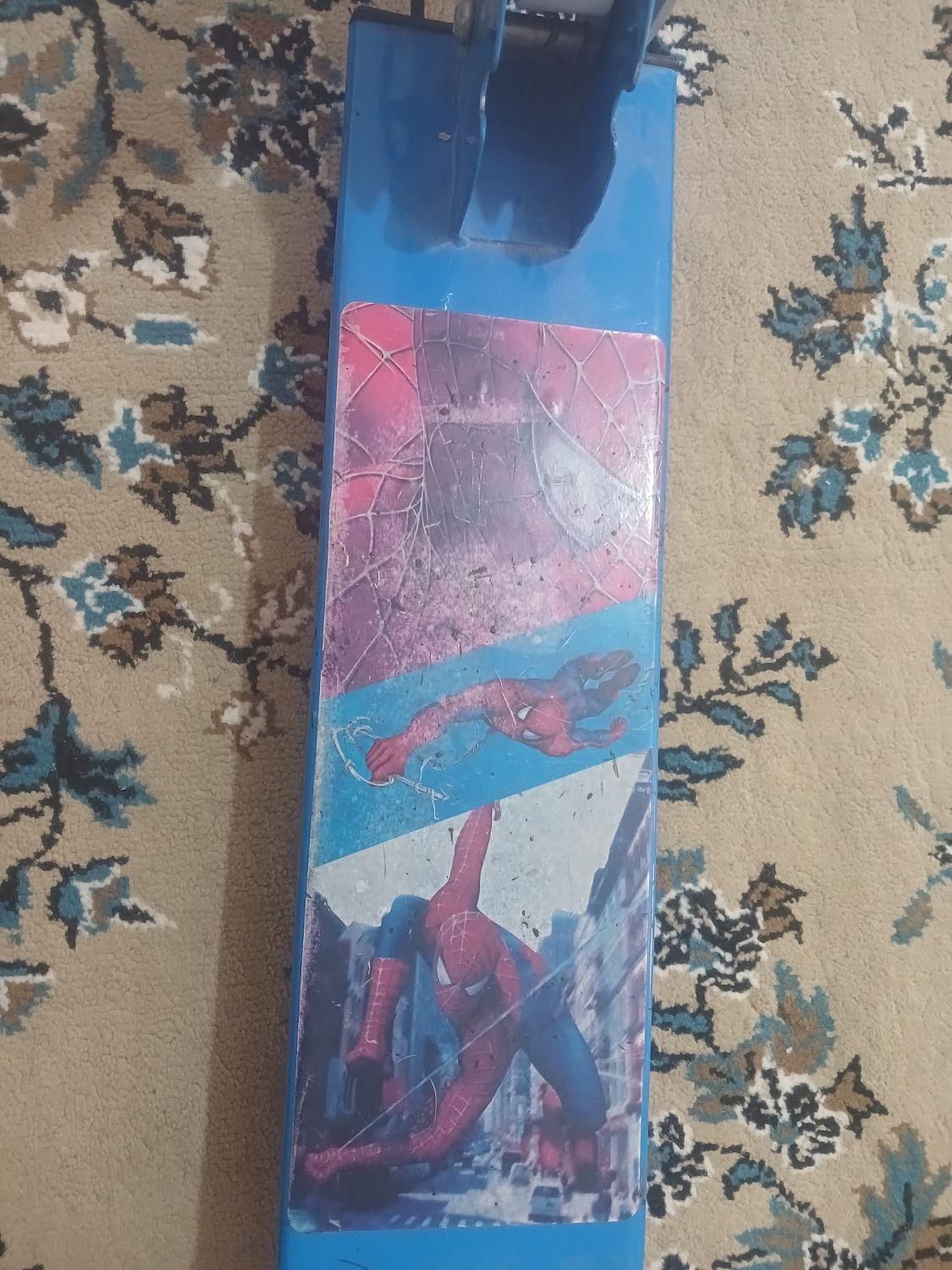 اسکوتر|دوچرخه، اسکیت، اسکوتر|بروجن, |دیوار