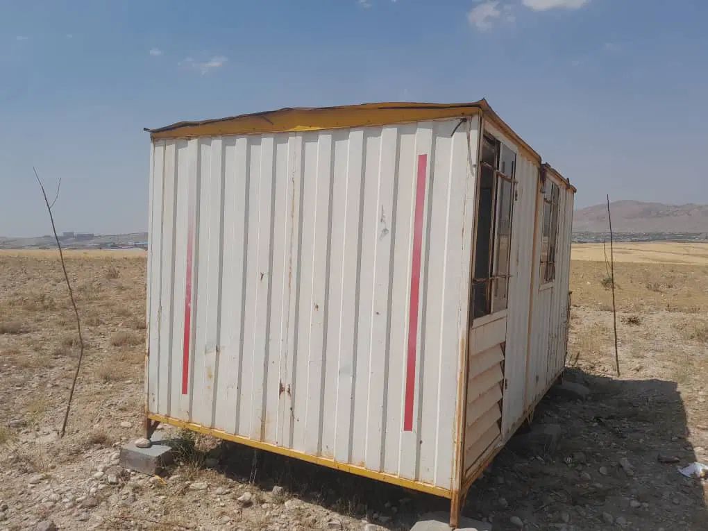 کانکس ۱۰ متری همراه دو عدد تانکر ۱۰۰۰ لیتری رایگان|مصالح و تجهیزات ساختمان|تبریز, |دیوار