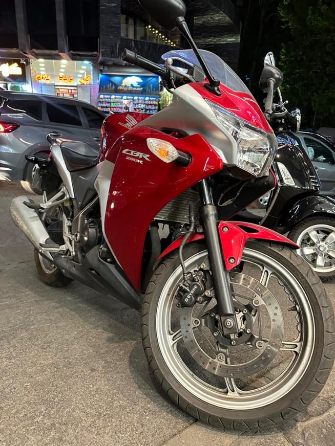 هوندا cbr r250|موتورسیکلت|تهران, زعفرانیه|دیوار
