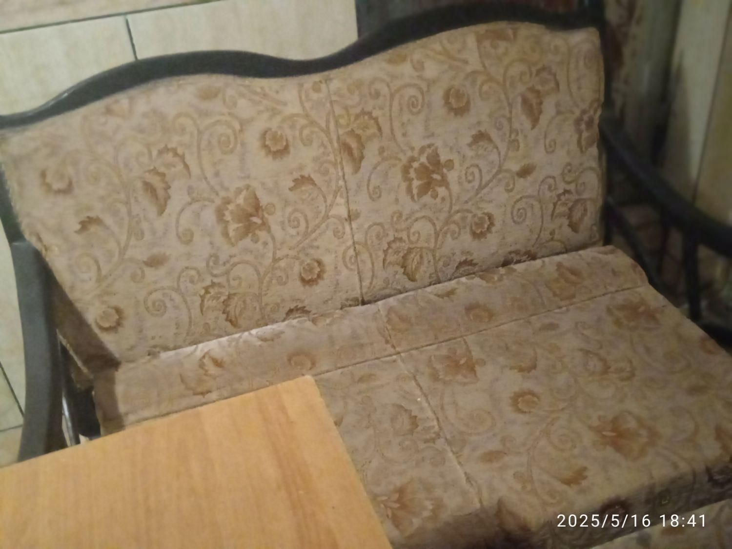 مبل و دوعدد میز وسط|مبلمان خانگی و میز عسلی|کرمانشاه, |دیوار