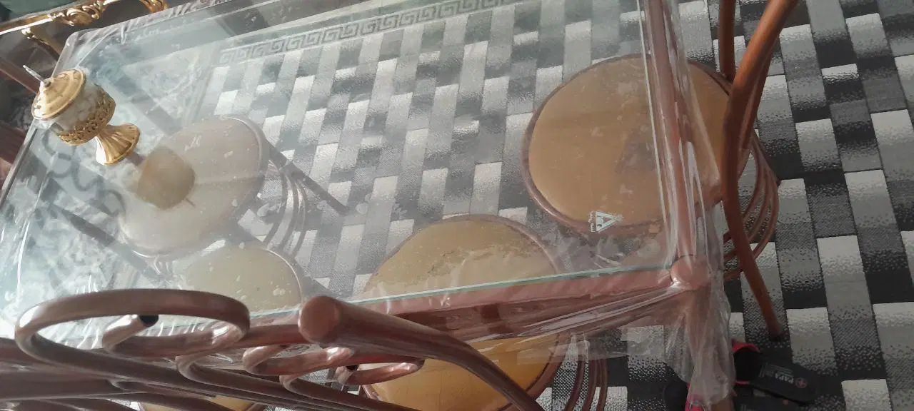 میزنهارخوری ۴ نفر سالم و سبک|میز و صندلی غذاخوری|مشهد, کارده|دیوار