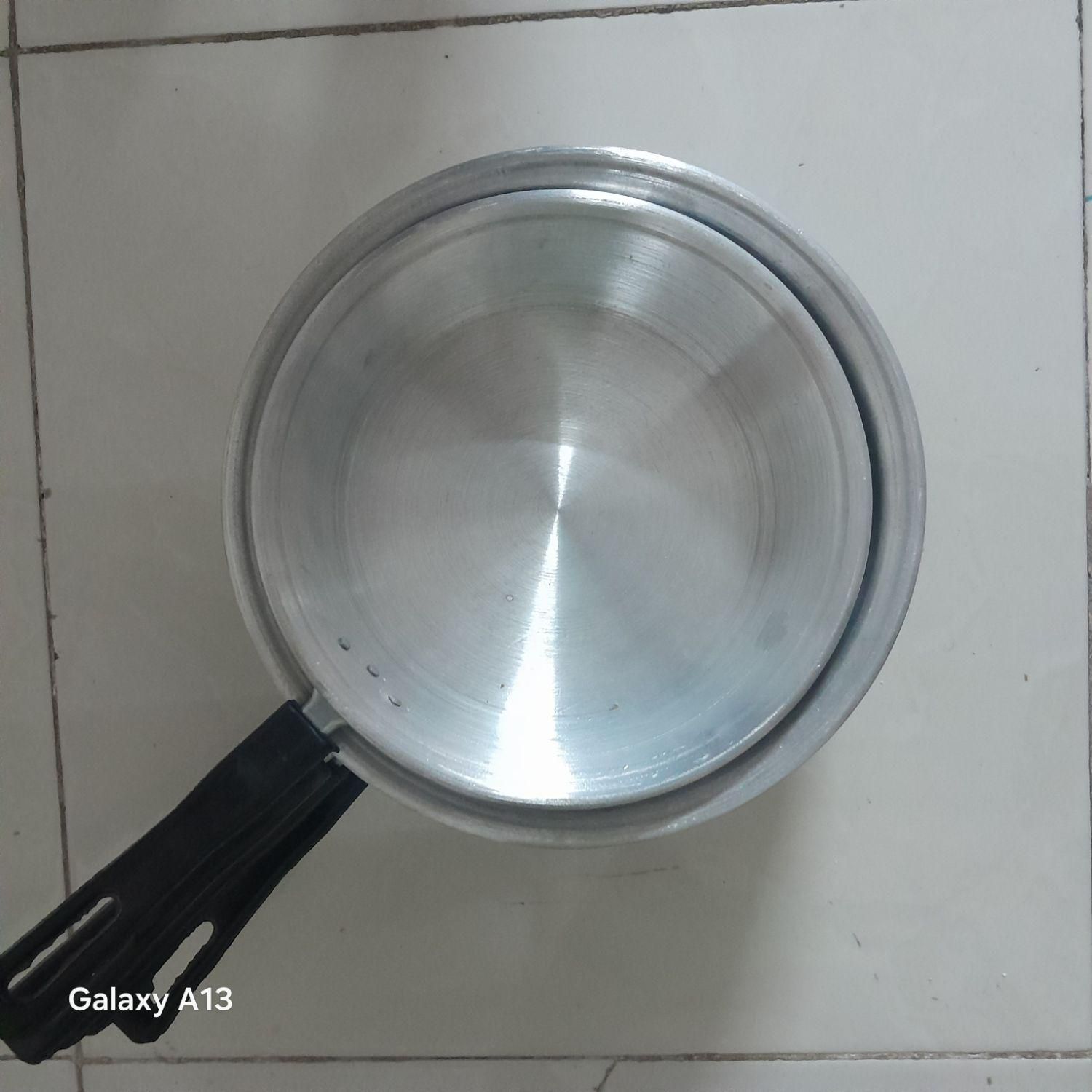 ماهی تابه دسته دار|ظروف پخت‌وپز|اصفهان, باغ فدک|دیوار