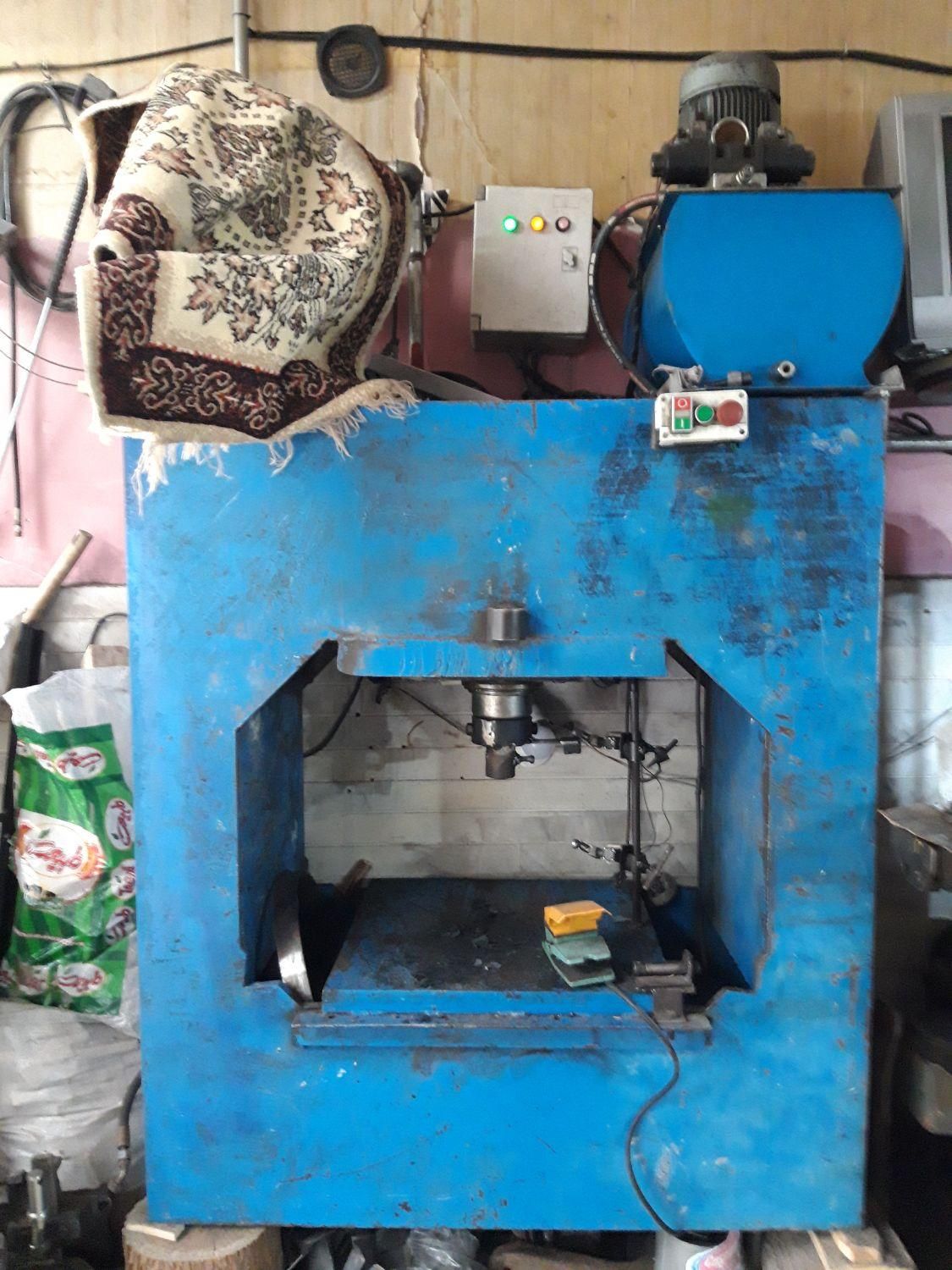 دستگاه پرس هیدرولیک ۶۰ تنی|ماشین‌آلات صنعتی|خوی, |دیوار