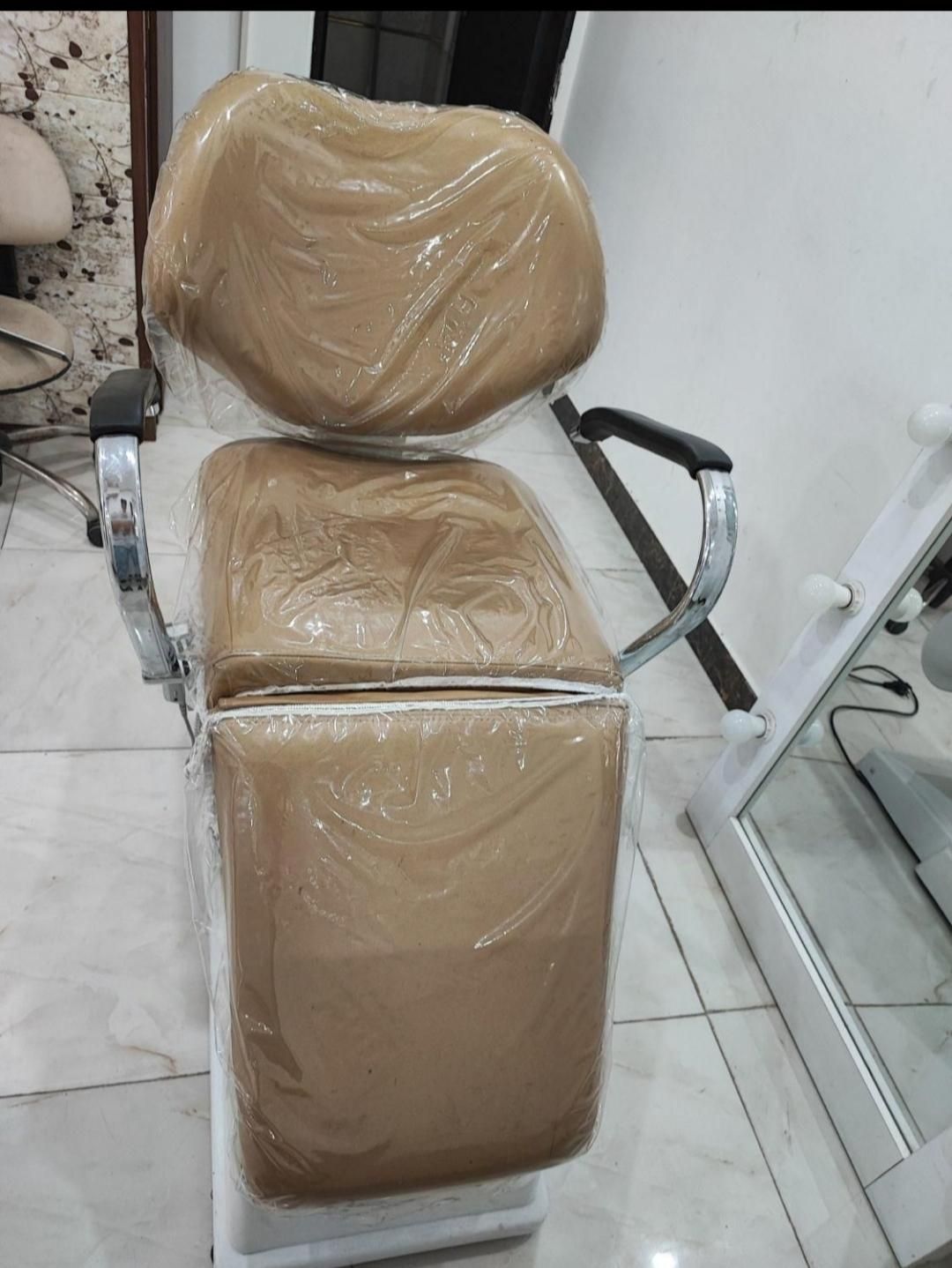 صندلی برقی|آرایشگاه و سالنهای زیبایی|پرند, فاز ۰|دیوار