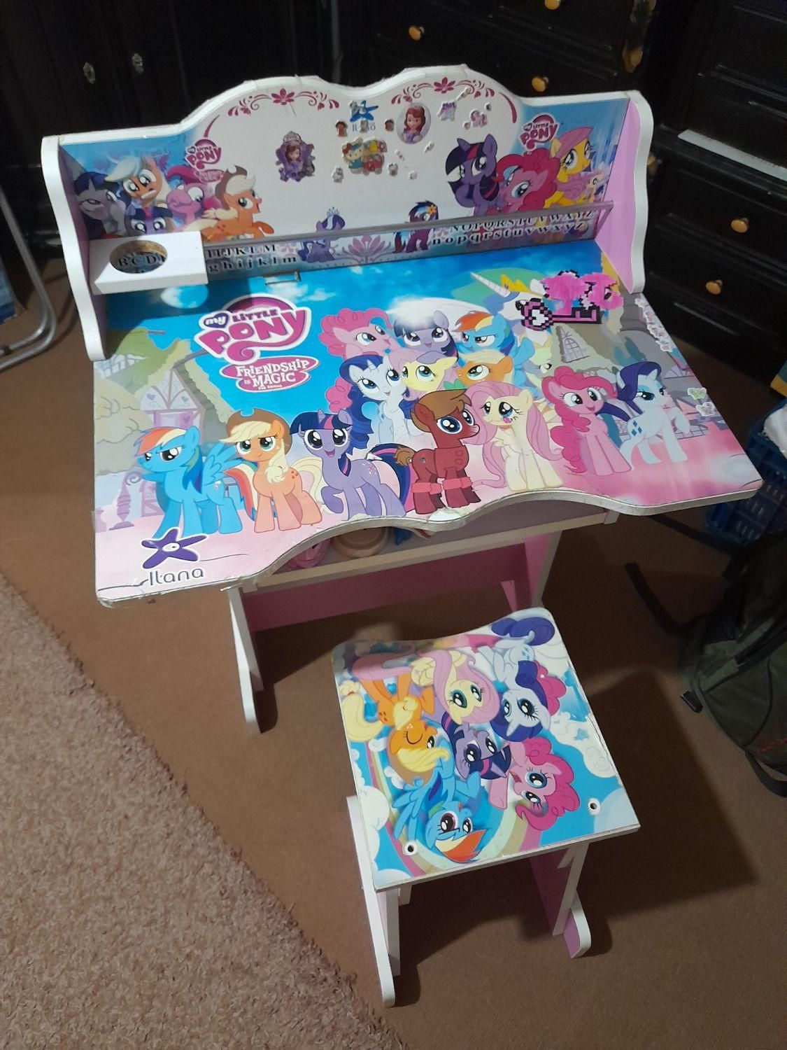 میز تحریر کودک|تخت و صندلی بچه|اردبیل, |دیوار