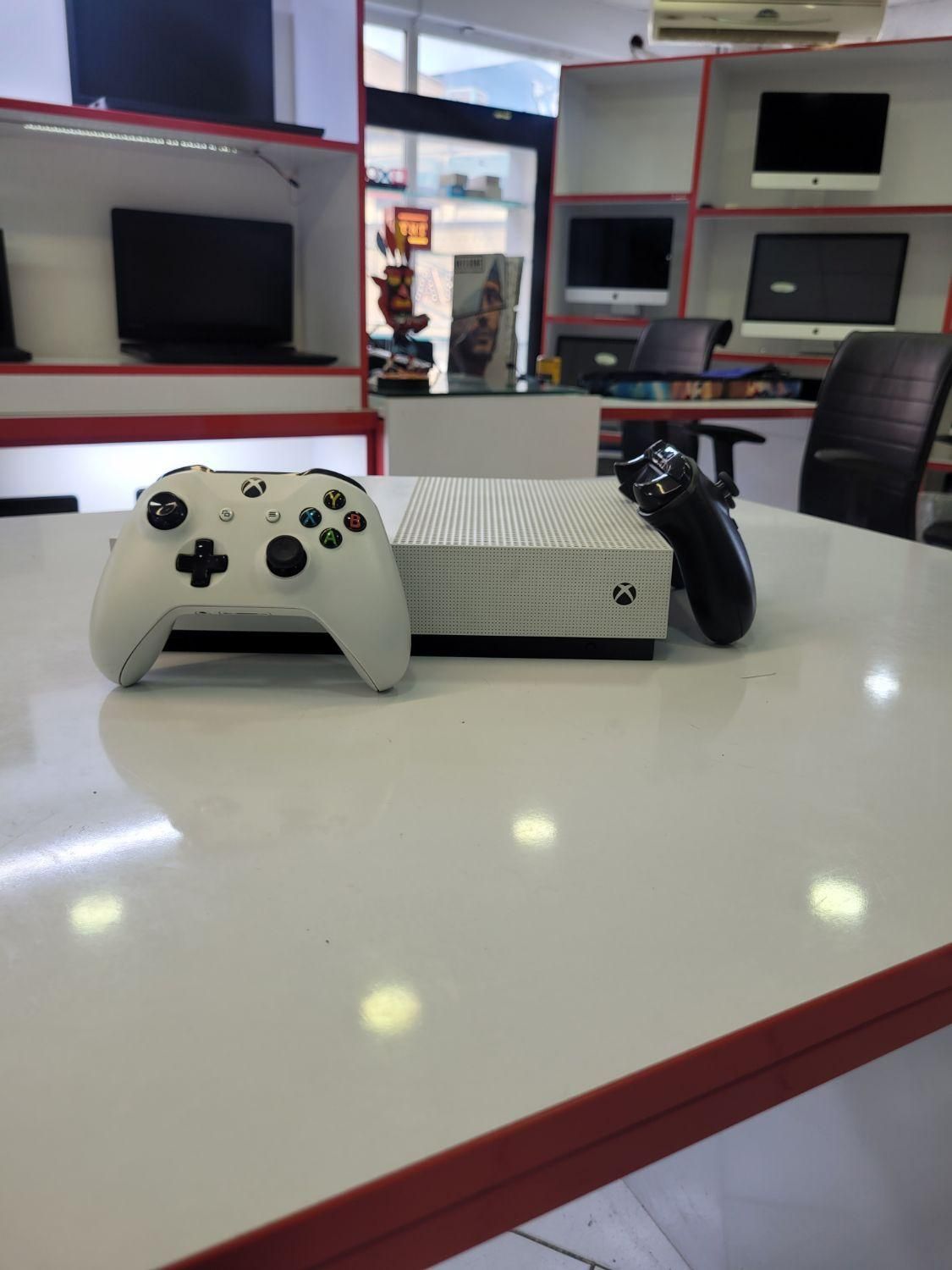 xbox one s 1TB ایکس باکس فول گیم دودسته|کنسول، بازی ویدئویی و آنلاین|کرج, بهار|دیوار