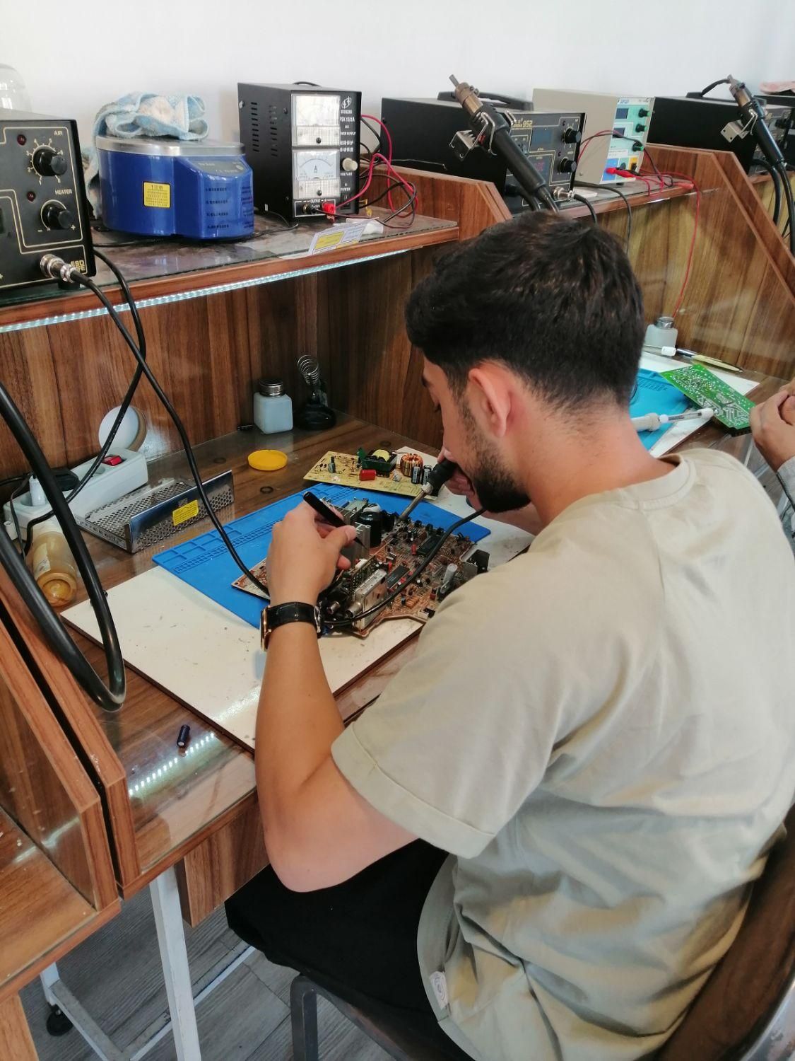 آموزش الکترونیک و تعمیرات برد کاربردی لوازم خانگی|خدمات آموزشی|ارومیه, |دیوار