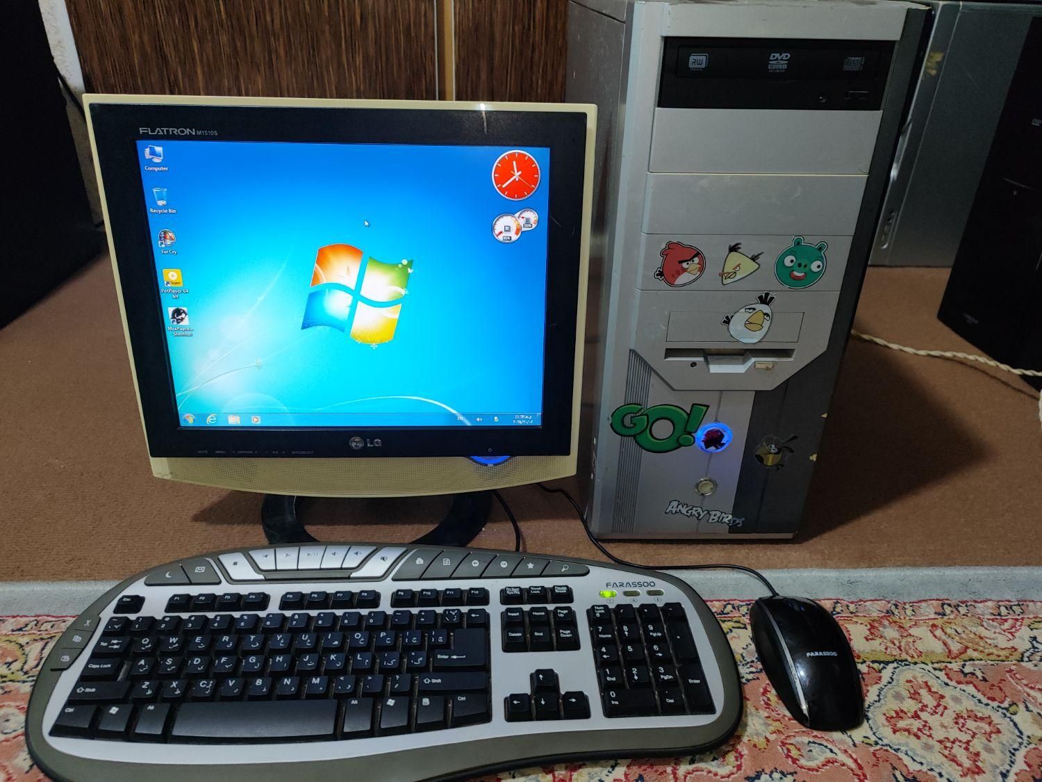 کامپیوتر ۵۳۰۰ با رم ۴ ddr2 هارد ۲۵۰ گرافیک ۱|رایانه رومیزی|چالوس, |دیوار