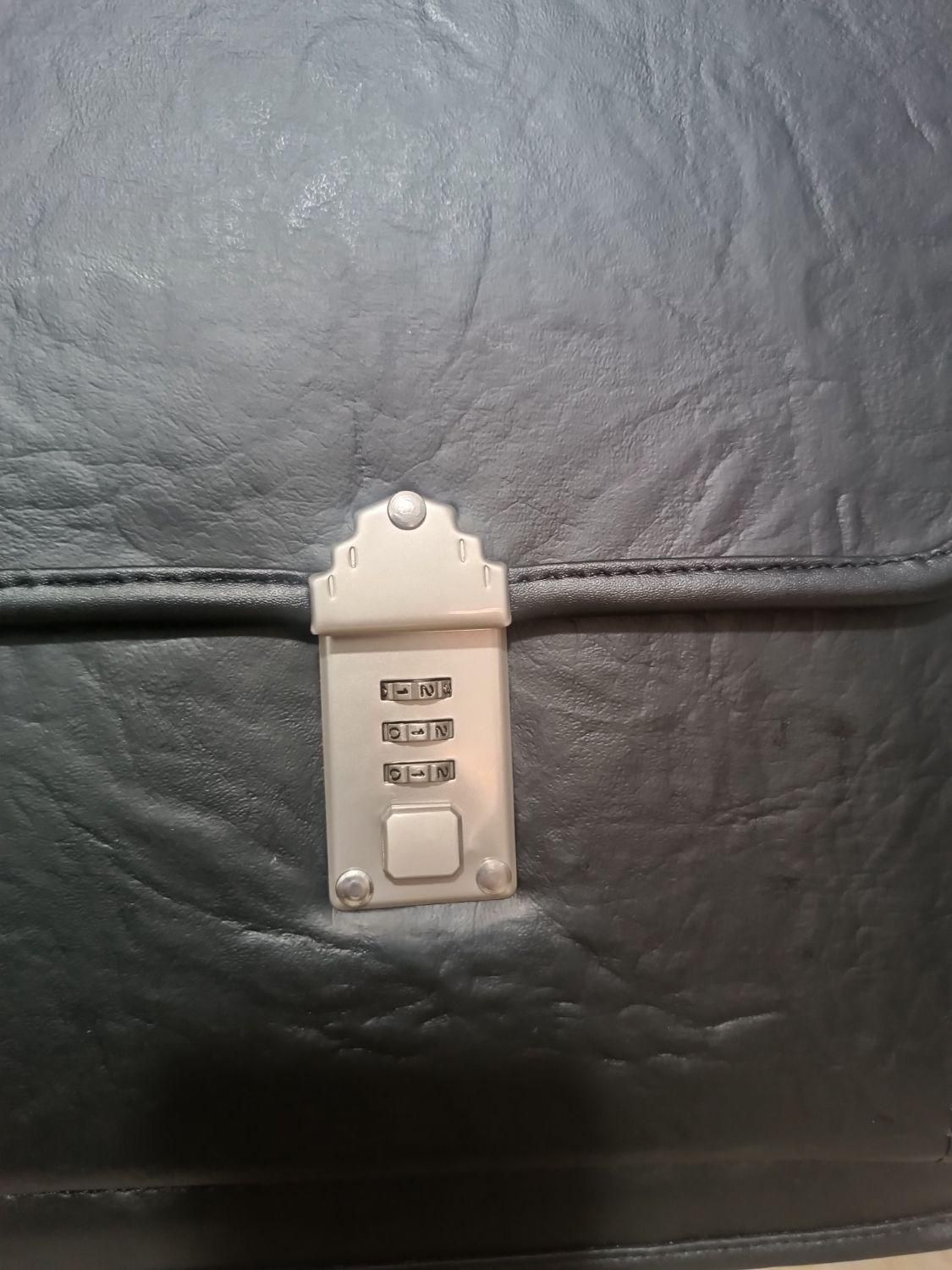 کیف اداری چرم|کیف، کفش، کمربند|سمنان, |دیوار