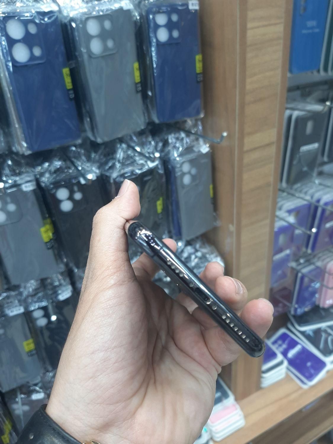 اپل iPhone 11 Pro Max با حافظهٔ ۲۵۶ گیگابایت|موبایل|زاهدان, |دیوار