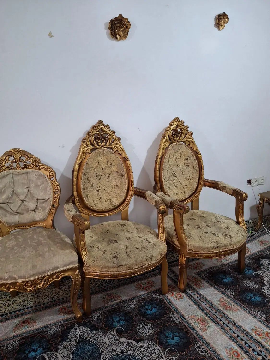 میزنهار‌خوری‌با‌صندلی‌۳نفره‌همراه‌مبل‌میزعسلی|میز و صندلی غذاخوری|سلمان‌شهر, |دیوار