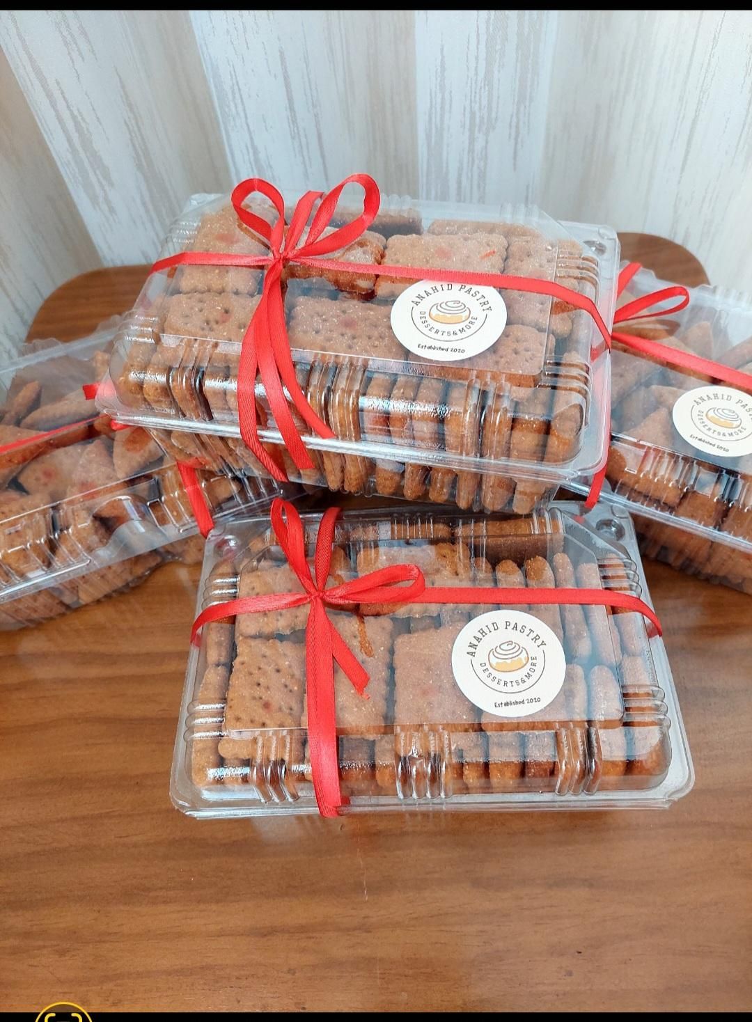 شیرینی زنجبیلی با آرد گندم در دو طعم|خوردنی و آشامیدنی|تربتحیدریه, آبشار|دیوار