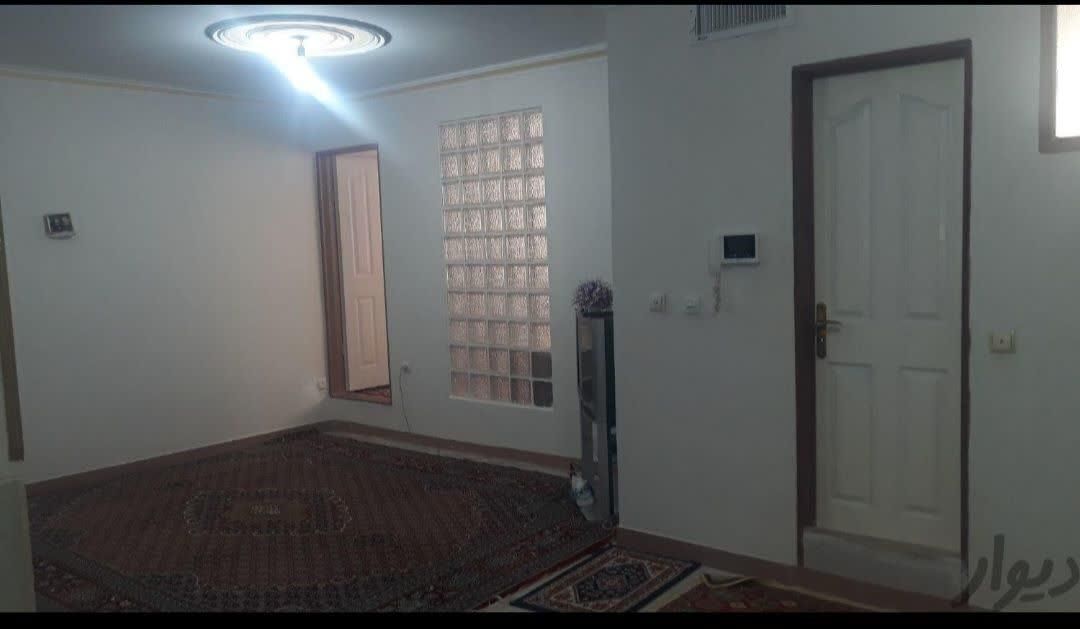 رهن و اجاره  آپارتمان ۱۱۰ متری ۲ خوابه طبقه ۱|اجارهٔ آپارتمان|کرج, احدآباد|دیوار