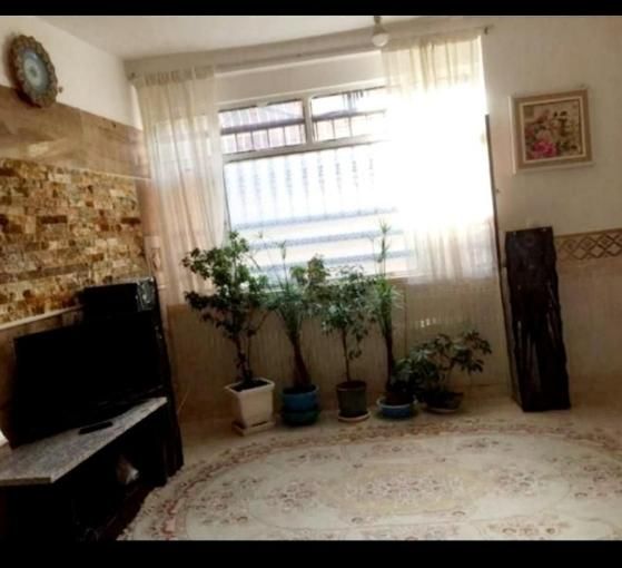 خانه‌ای ایده‌آل با قیمت مناسب برای خانه دار شدن .|فروش آپارتمان|اراک, |دیوار