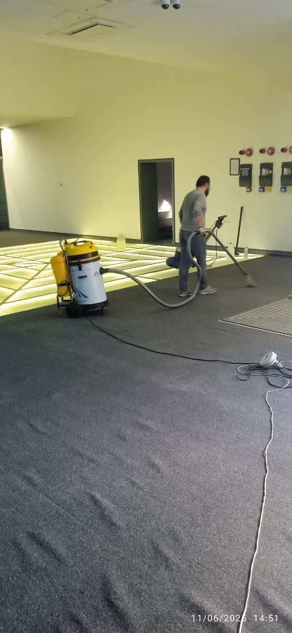 شستشوی مبل موکت تاتامی گرانول مبلشویی چمن مصنوعی|خدمات نظافت|تهران, نیاوران|دیوار