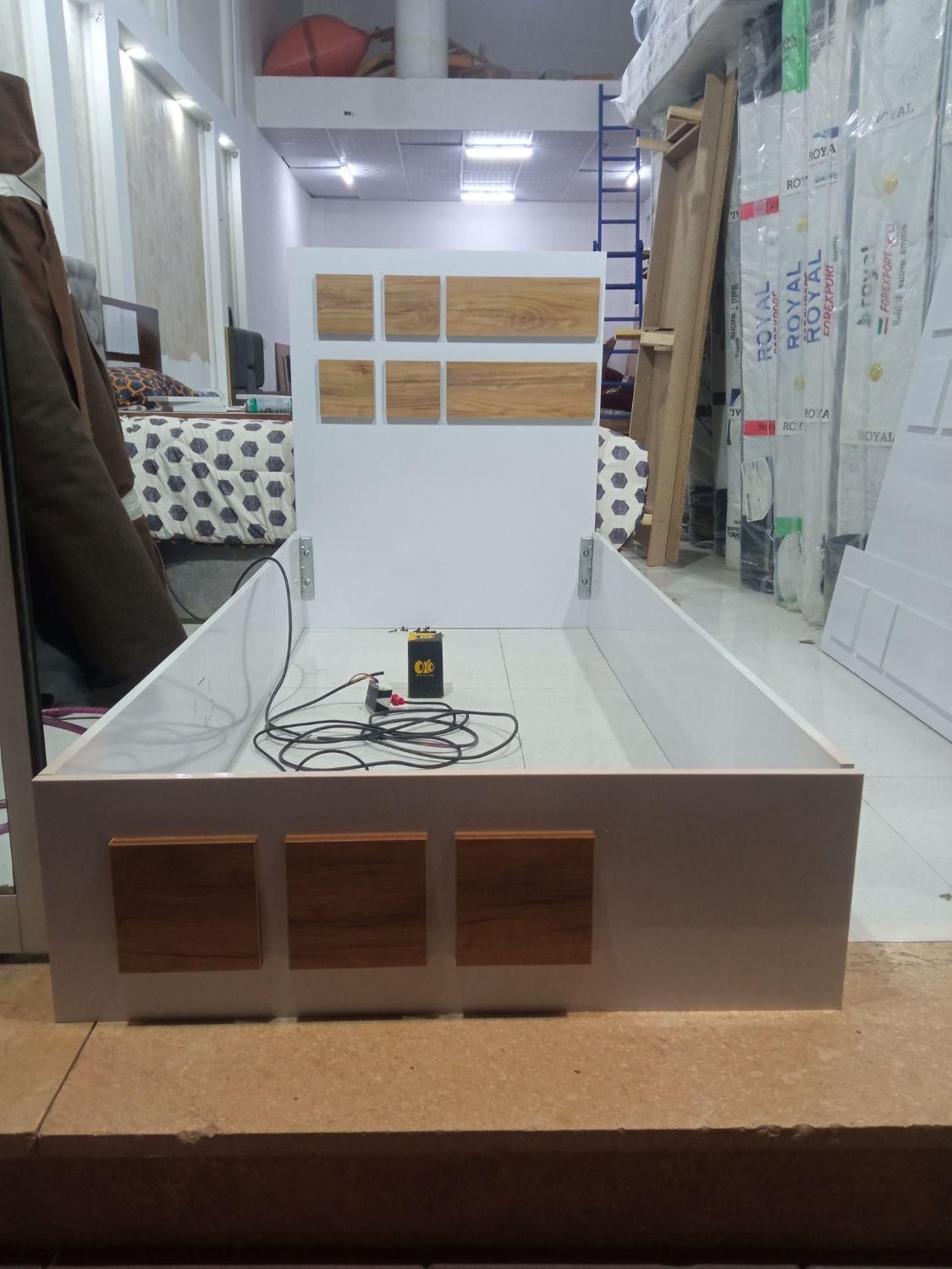 تخت یکنفره و دونفره|تشک تختخواب|گلبهار, شهر جدید گلبهار|دیوار