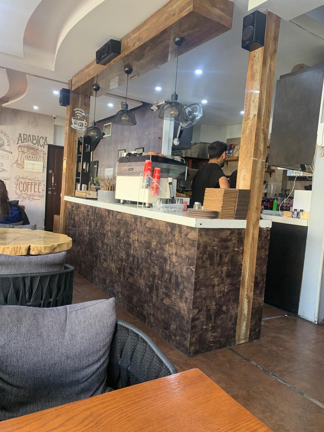 سالن کار خانم جهت کار در کافه|استخدام خدمات فروشگاه و رستوران|تهران, سلسبیل جنوبی|دیوار