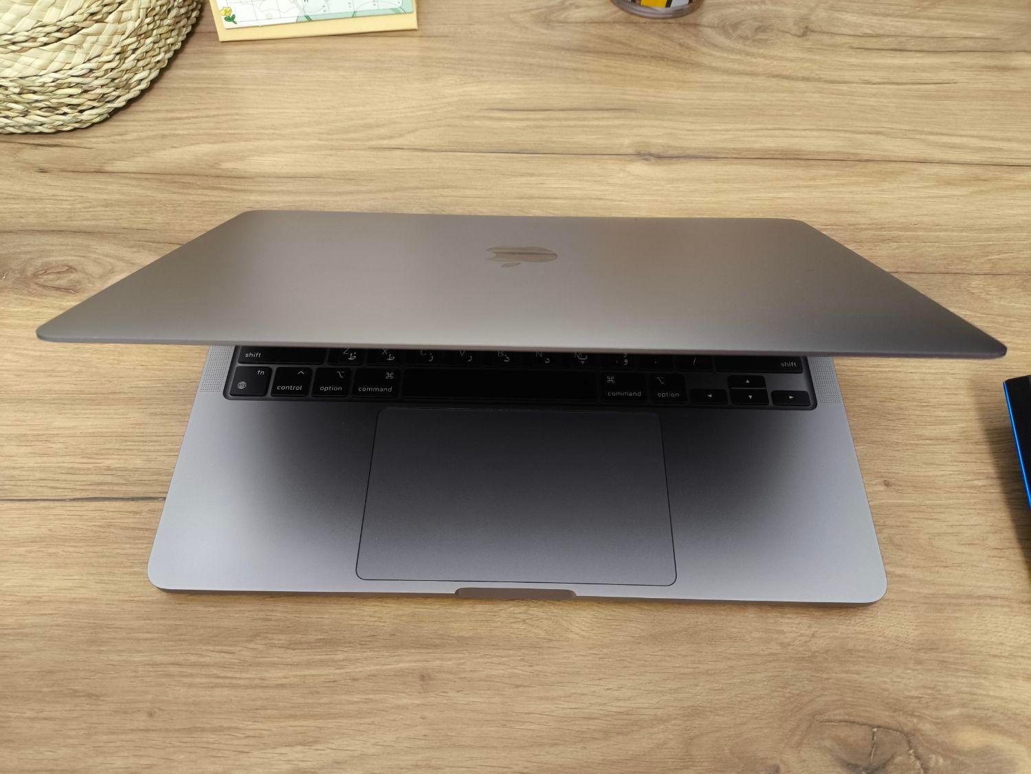 مک بوک پرو 2020 (Apple M1)|رایانه همراه|شیراز, شهرک گلدشت حافظ‎|دیوار
