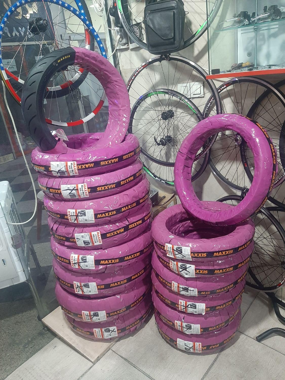 لاستیک انواع موتور سیکلت برند maxxis تایوان|خدمات موتور و ماشین|تهران, جمهوری|دیوار