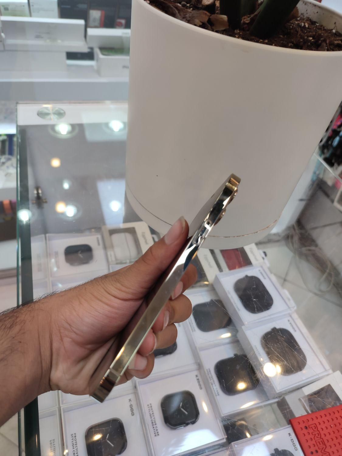اپل iPhone 12 Pro Max با حافظهٔ ۲۵۶ گیگابایت|موبایل|تهران, شهرک محلاتی|دیوار