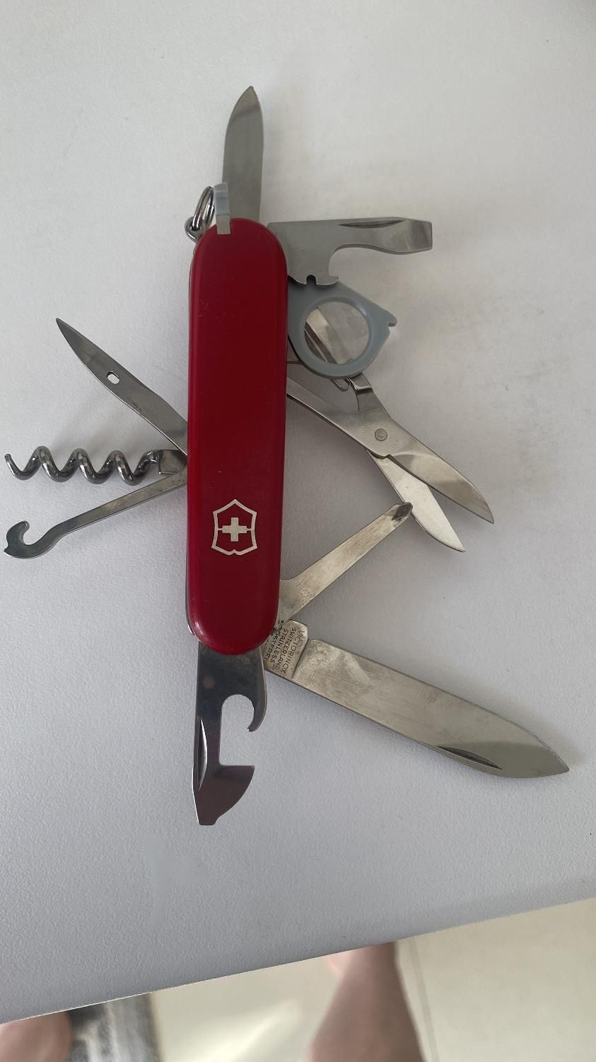 چاقو همه کاره|کوهنوردی و کمپینگ|تهران, آبشار تهران (دریاچه)|دیوار