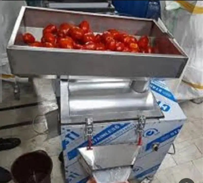 گوجه گوشتی همراه ابگیری کیلویی ۱۲هزار تومان|خوردنی و آشامیدنی|مشهد, کشاورز|دیوار