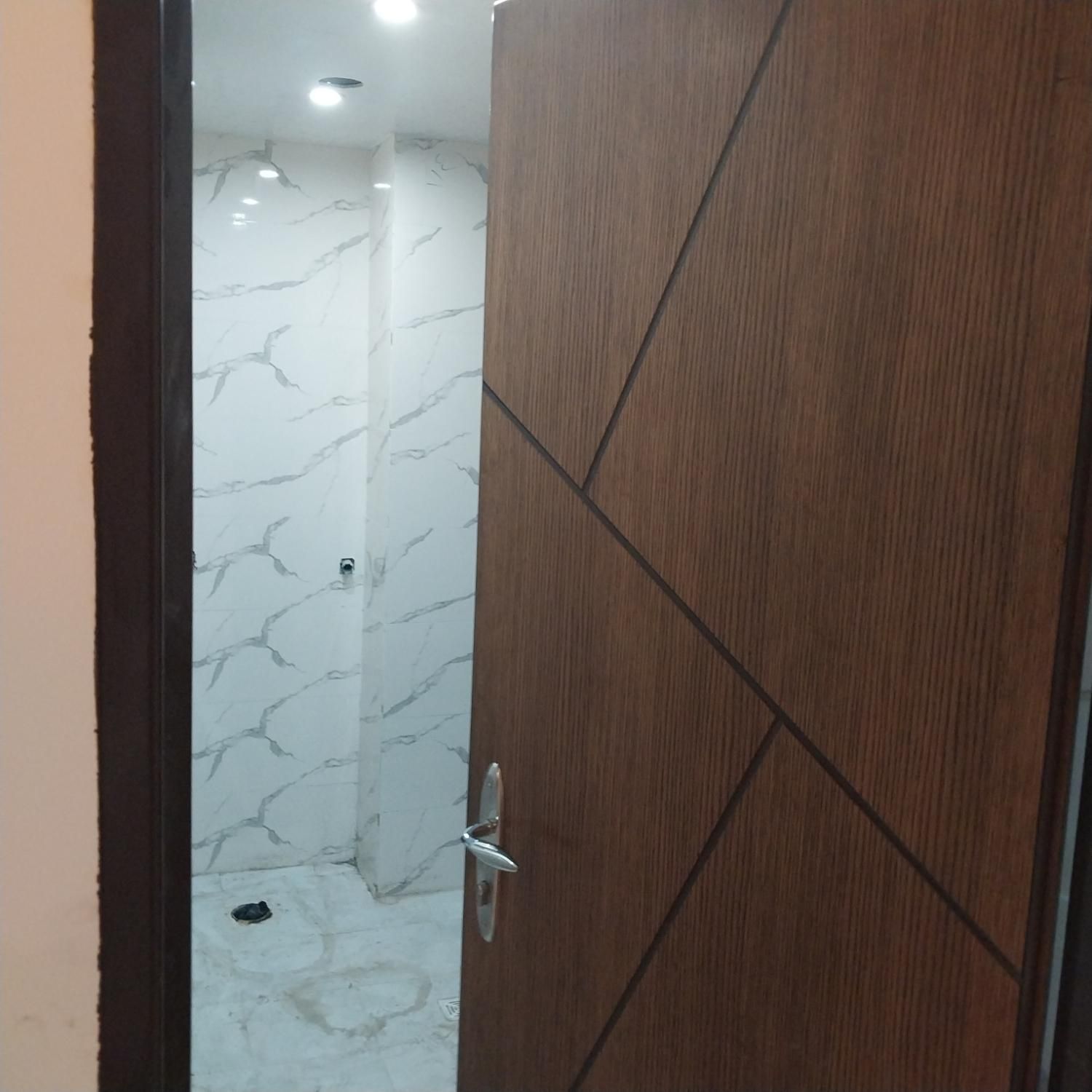 آپارتمان 111.5 متری 2 خواب خام سه طرف نور|فروش آپارتمان|خمینیشهر, |دیوار