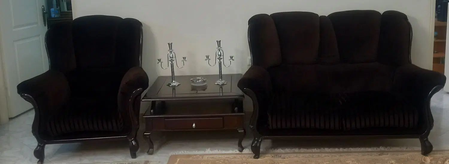مبل کلاسیک ۷ نفره همراه با میز ناهارخوری|مبلمان خانگی و میز عسلی|تهران, تهران پارس|دیوار