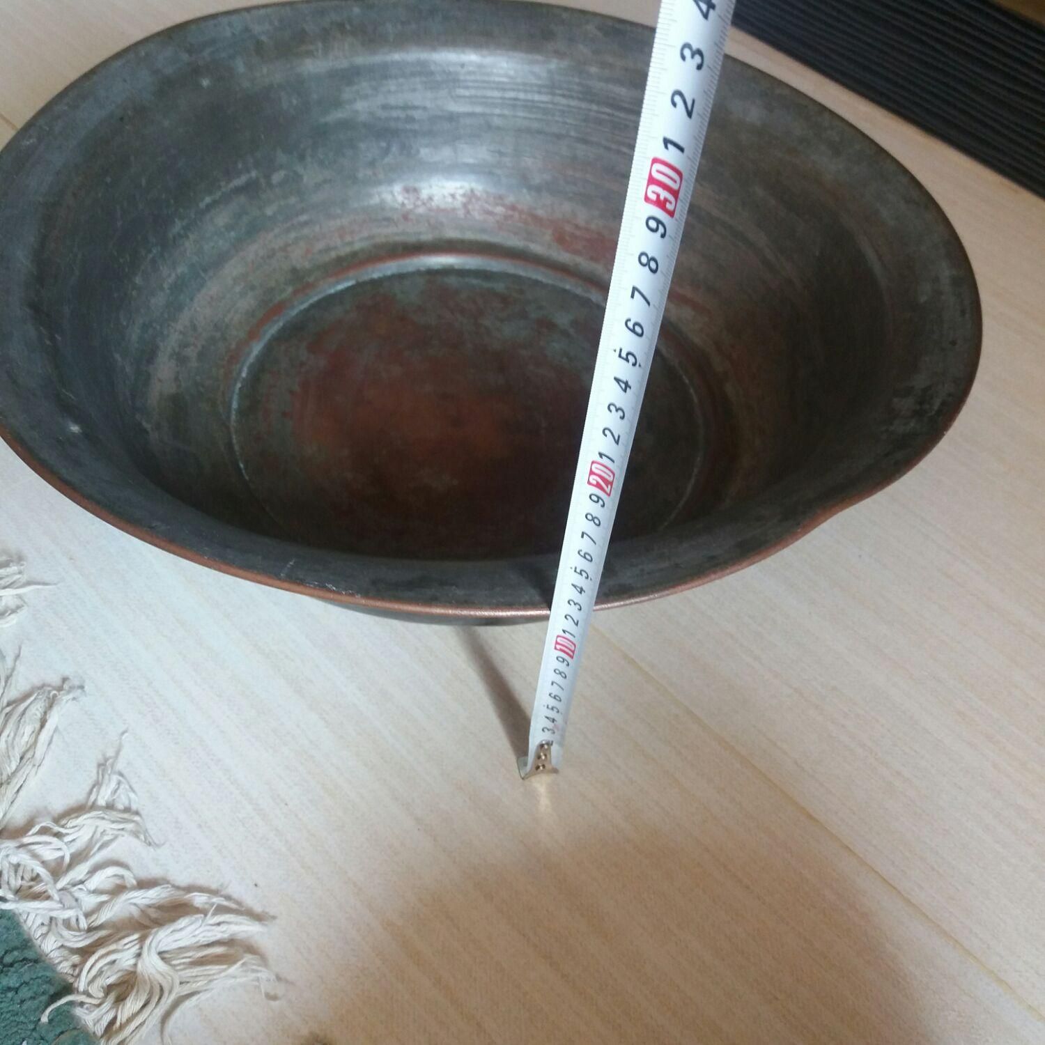 لگنچه مسی قدیمی|کلکسیون اشیاء عتیقه|رشت, نخودچر|دیوار