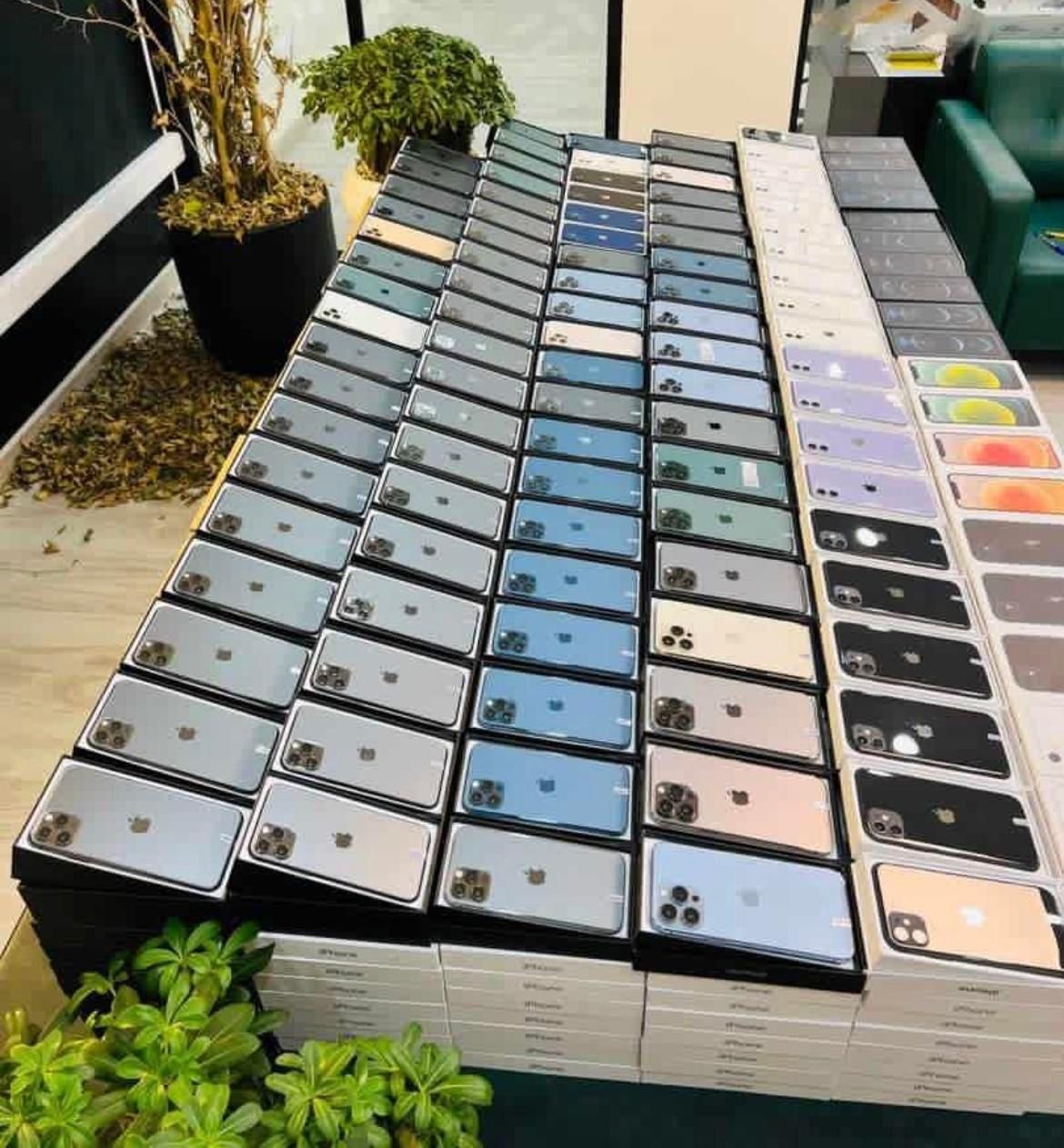 ایفون استوک 13 ویرگول ۱۱ اپل 12 پرو بدون نقطه مکث|موبایل|مشهد, احمدآباد|دیوار