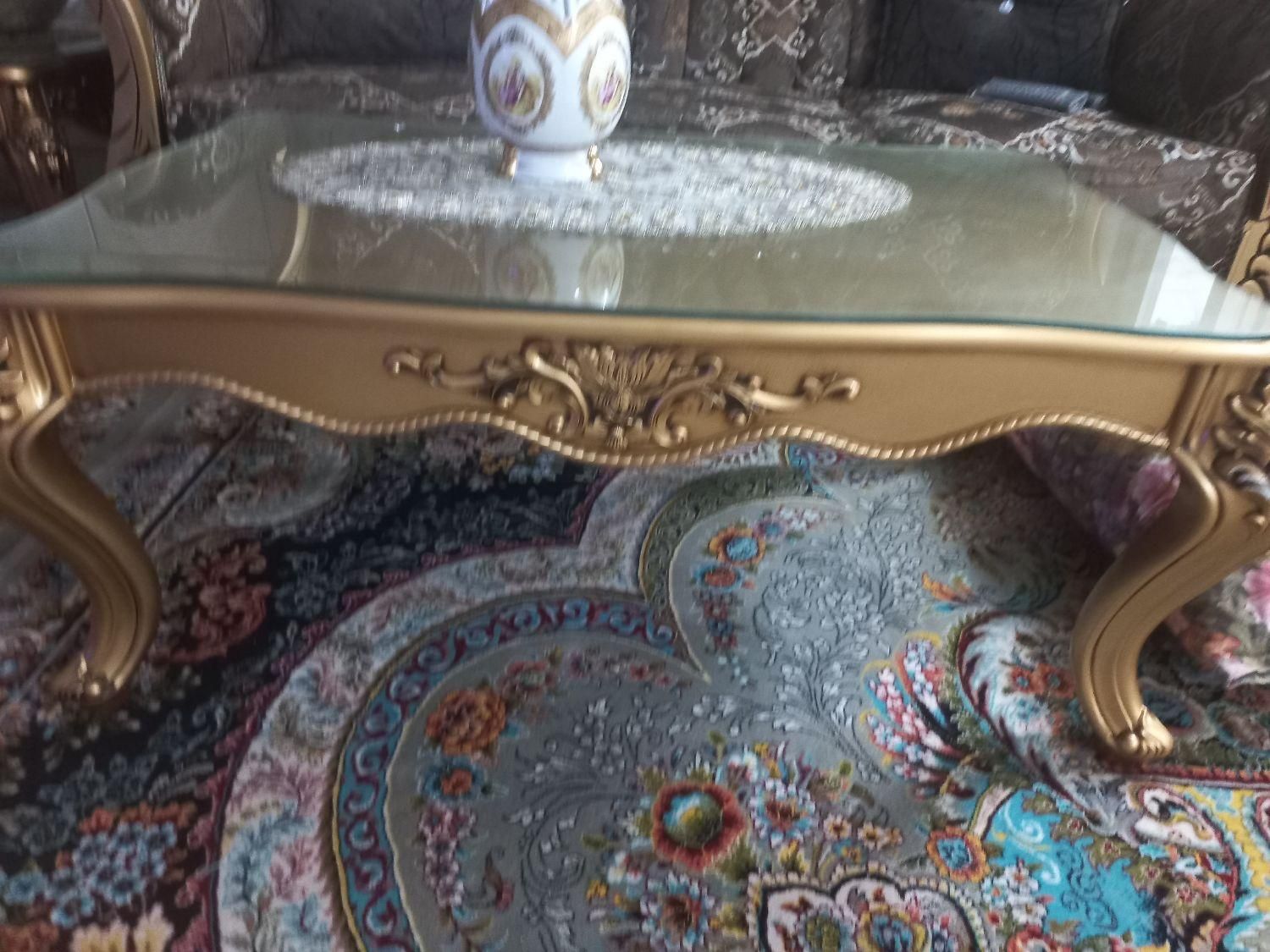 یک دست مبل ۷ نفره همره با میز عسلی|مبلمان خانگی و میز عسلی|گنبد کاووس, |دیوار