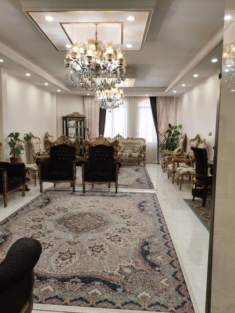 آپارتمان ۱۰۰ متر/ طبقه اول / سالن پرده خور/صادقیه|فروش آپارتمان|تهران, صادقیه|دیوار