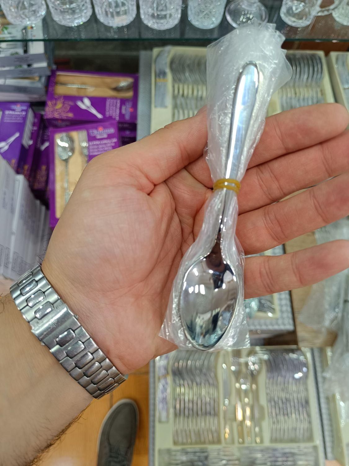 قاشق چنگال یونیک عمده|ظروف سرو و پذیرایی|رشت, بازار|دیوار