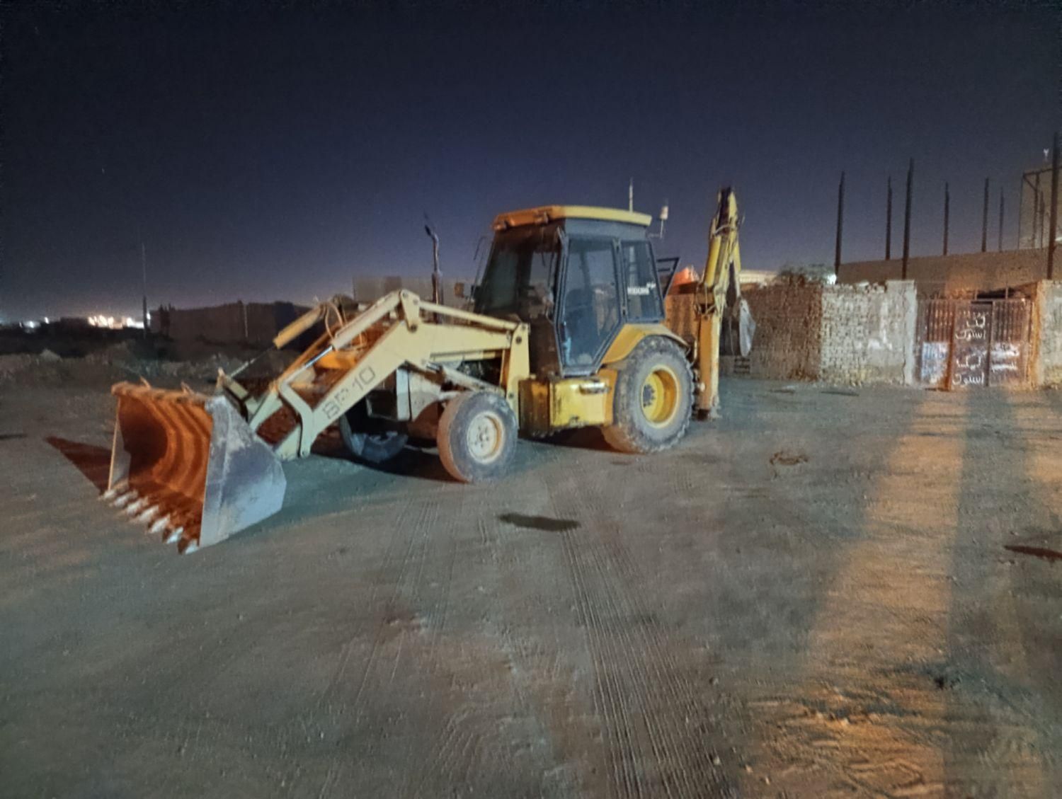 اجاره بیل بکهولودر ساعتی روزانه و ماهانه|خدمات حمل و نقل|زابل, |دیوار