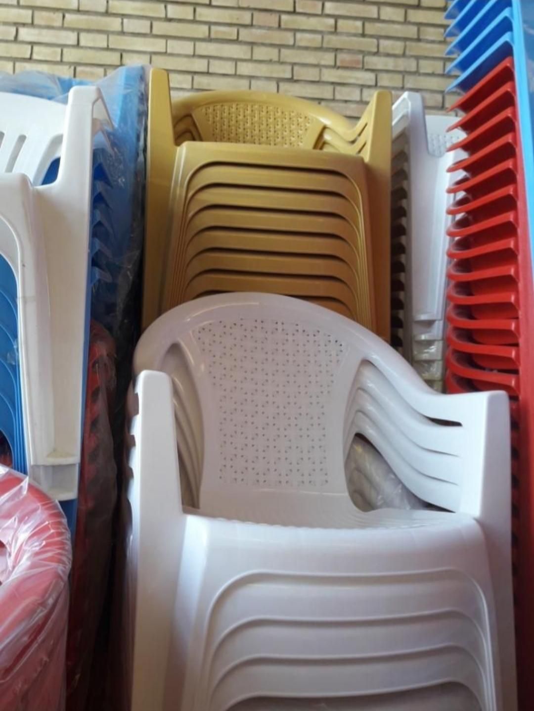 صندلی و میز پلاستیکی ناصر|صندلی و نیمکت|خمینی‌شهر, |دیوار