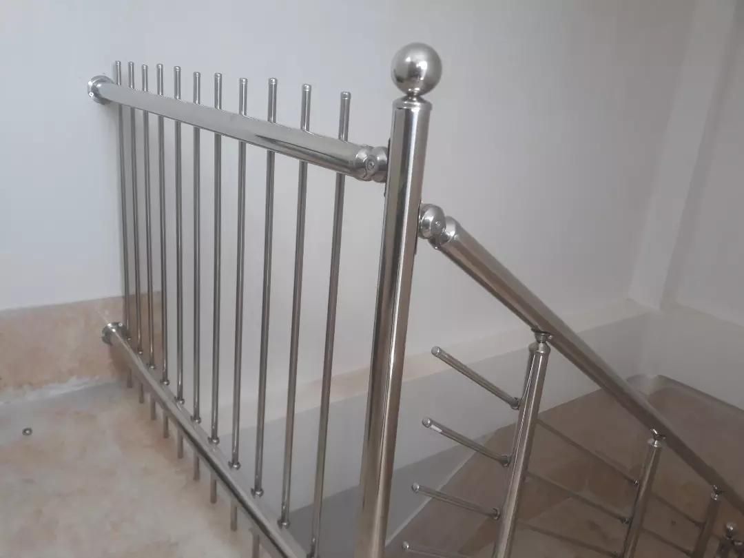 نرده استیل|خدمات پیشه و مهارت|میانه, |دیوار