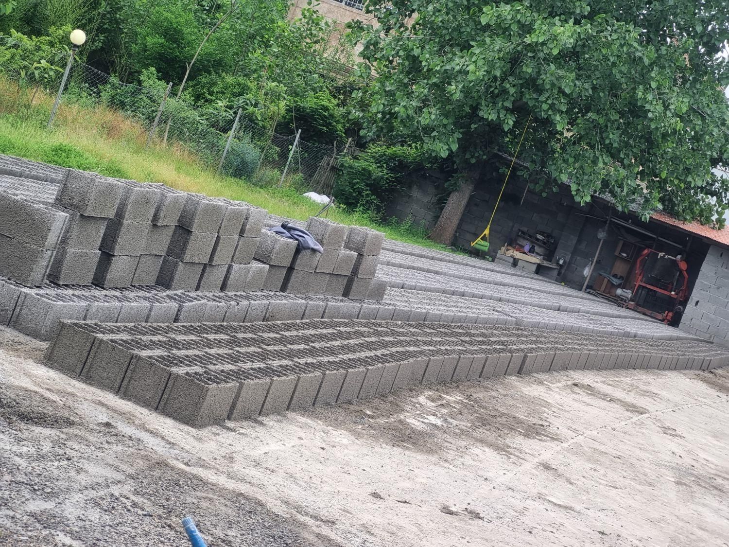 سنگ بلوک۱۵×۴۰و۲۰×۴۰ وتیرچه و آجر و لوله بتونی|مصالح و تجهیزات ساختمان|ماسال, |دیوار