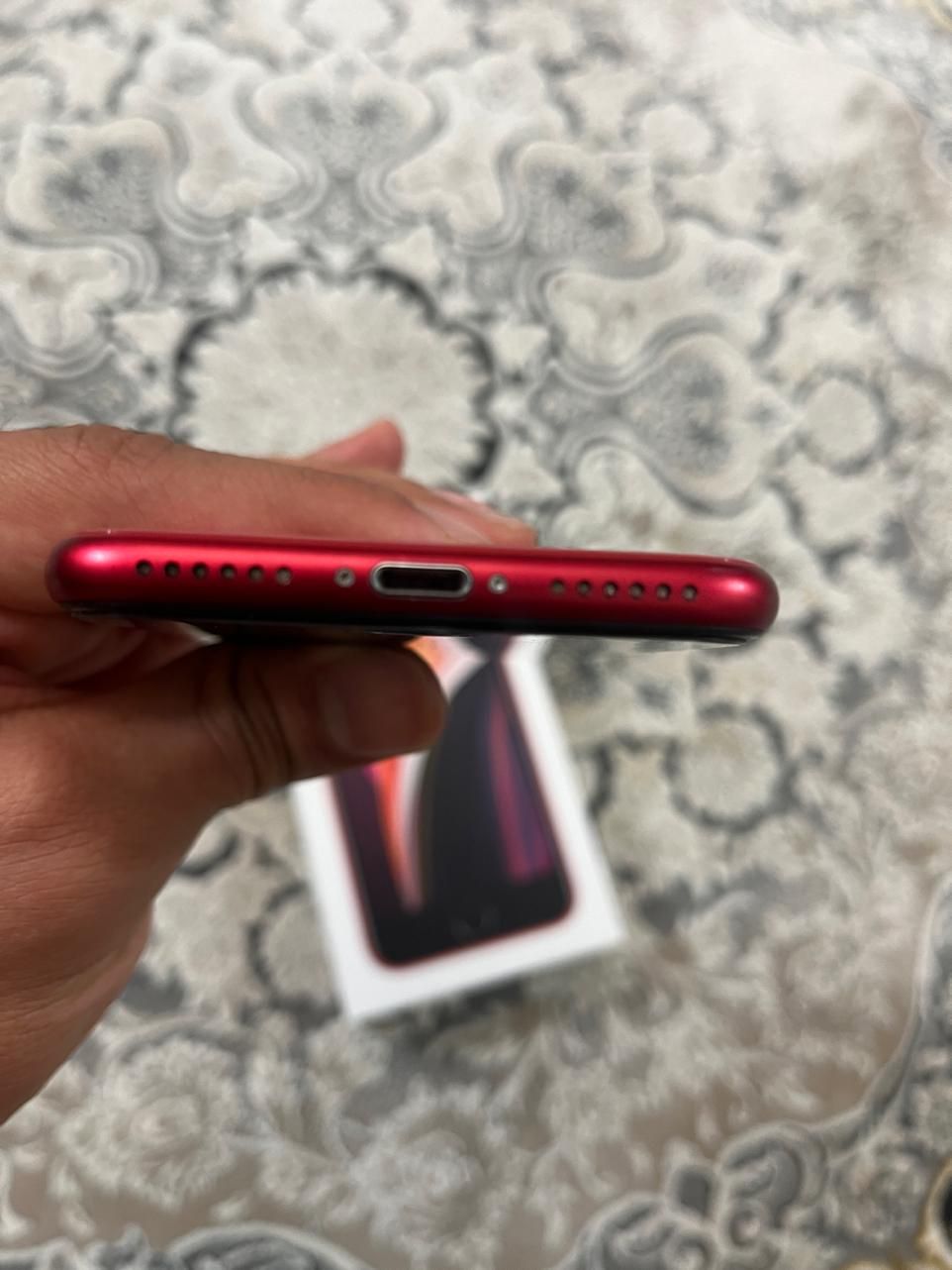 اپل iPhone SE (2020) با حافظهٔ ۱۲۸ گیگابایت|موبایل|تهران, فیروزآبادی|دیوار