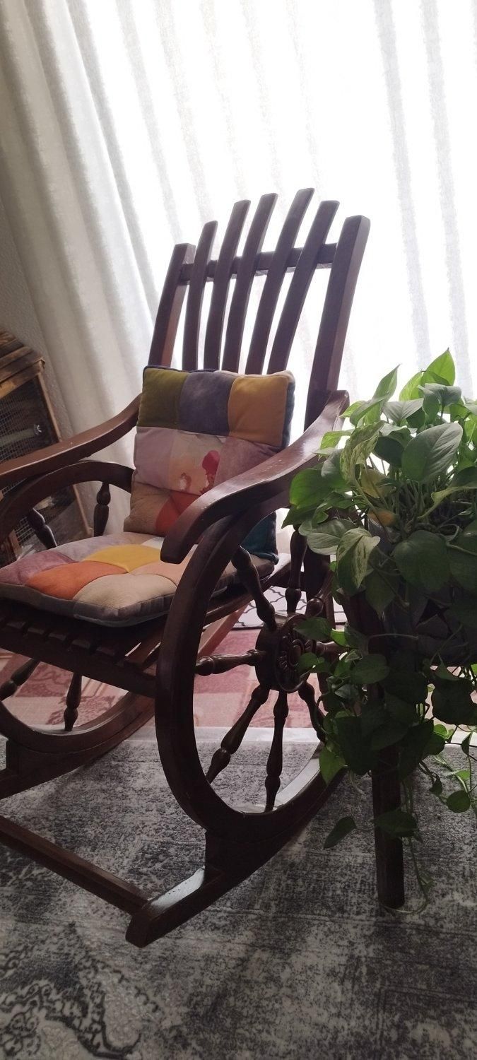 صندلی راک چوبی سنتی جنس چوبش خیلی محکم و مقاومه|صندلی و نیمکت|پاکدشت, پاکدشت (مامازند)|دیوار