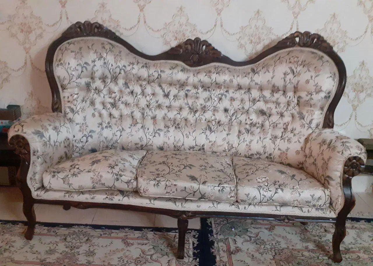 مبل 7 نفره سلطنتی|مبلمان خانگی و میز عسلی|مشهد, شهرک لشکر (شهرک غرب)|دیوار