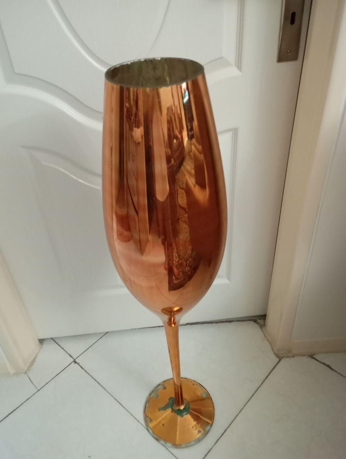 گلدان|گل مصنوعی|تهران, خاک سفید|دیوار