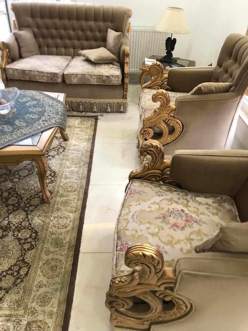 مبل در حد نو|مبلمان خانگی و میز عسلی|رشت, سعدی (تختی)|دیوار