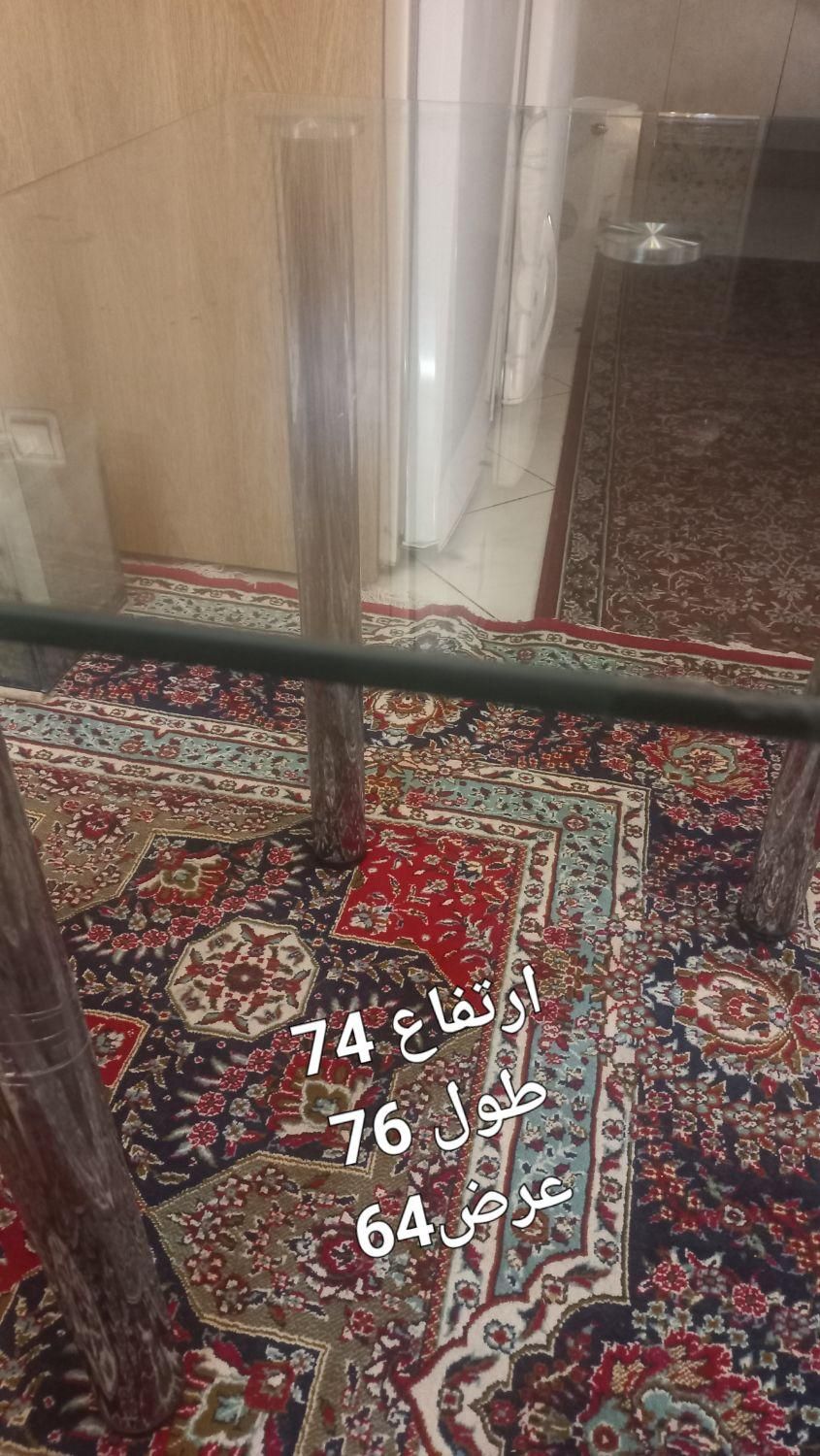 میز شیشه ای|میز و صندلی غذاخوری|اراک, |دیوار