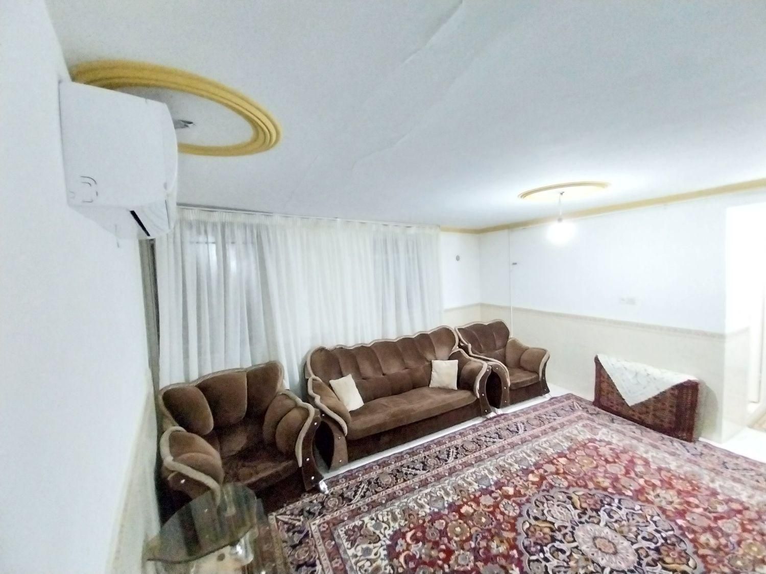 سوییت به شرط تمیزی، با تمام امکانات و کولر گازی|اجارهٔ کوتاه‌مدت آپارتمان و سوئیت|همدان, |دیوار