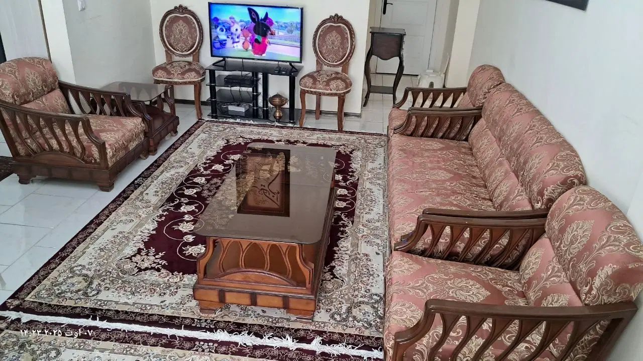 مبلمان راحتی مدل خورشیدی و میز ناهار خوری سالم|مبلمان خانگی و میز عسلی|پردیس, فاز ۱۱|دیوار