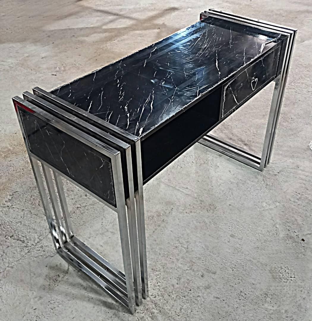 میز ناخن . ترولی. آینه.|مبلمان اداری|صفادشت, |دیوار