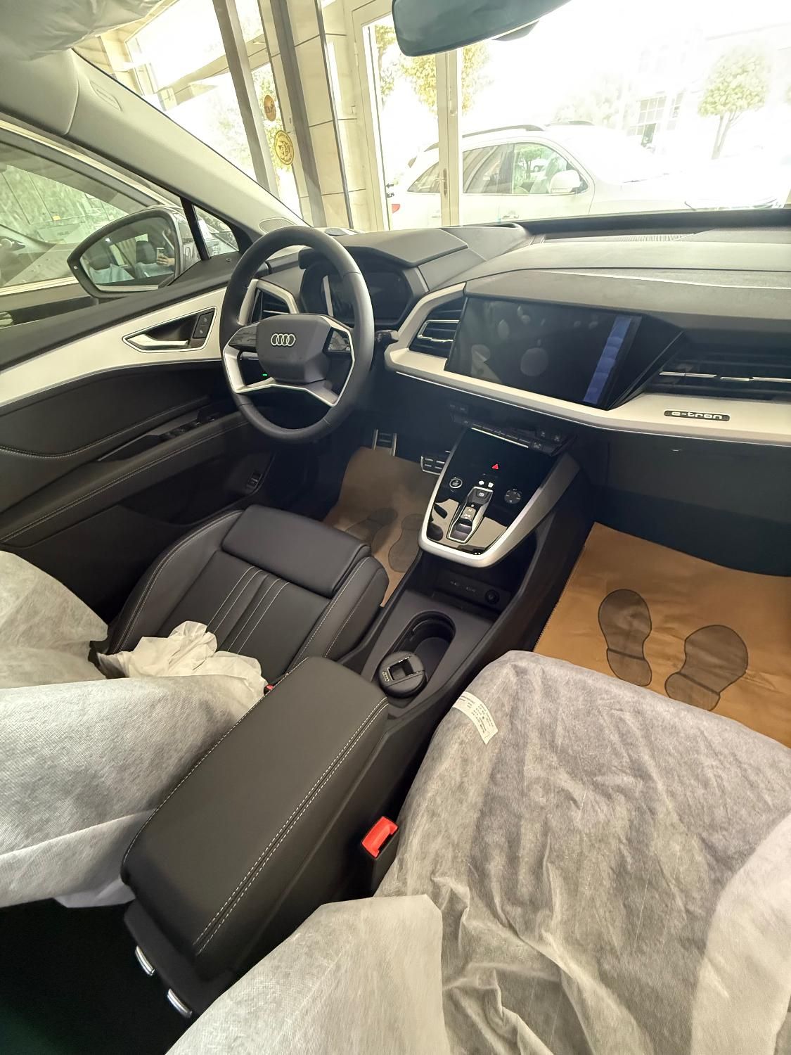 اولین Audi Q5 e-tron تیپ ۱صفر در یزد|خودرو سواری و وانت|یزد, |دیوار