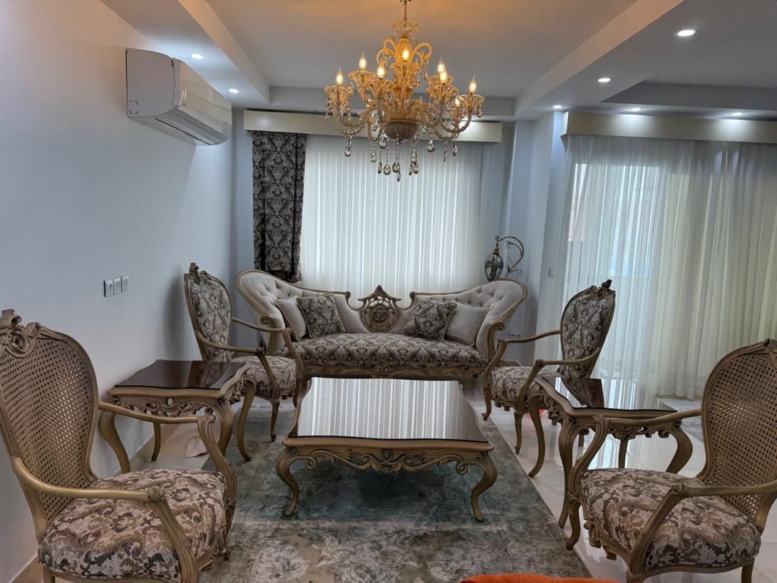 مبل کلاسیک و میز ناهار خوری ۸ نفره|مبلمان خانگی و میز عسلی|بابل, |دیوار